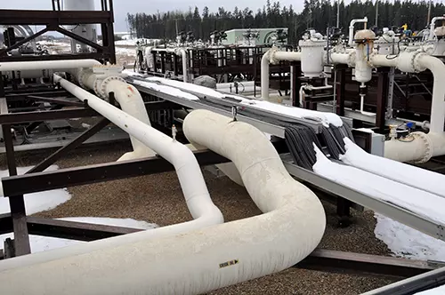 Oil-Sands-Pump-Station-shutterstock_56949085